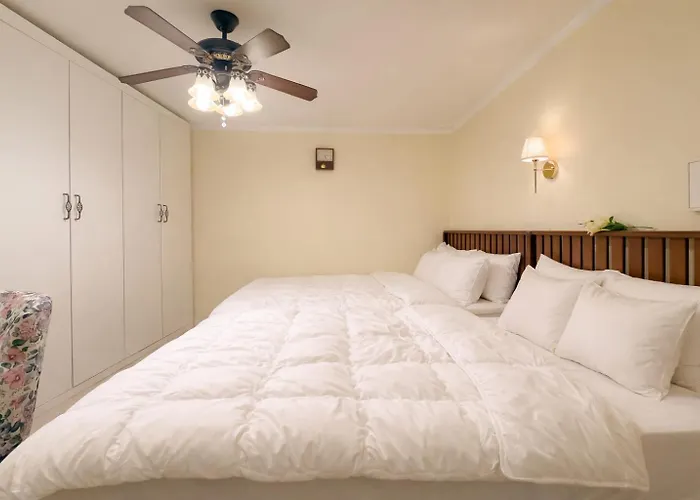 Spacious 2br For 5 Near Sillim Pink & Cozy アパート